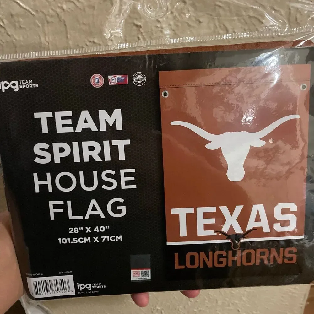 New Team spirit house flag Texas longhorns 28” x 40”